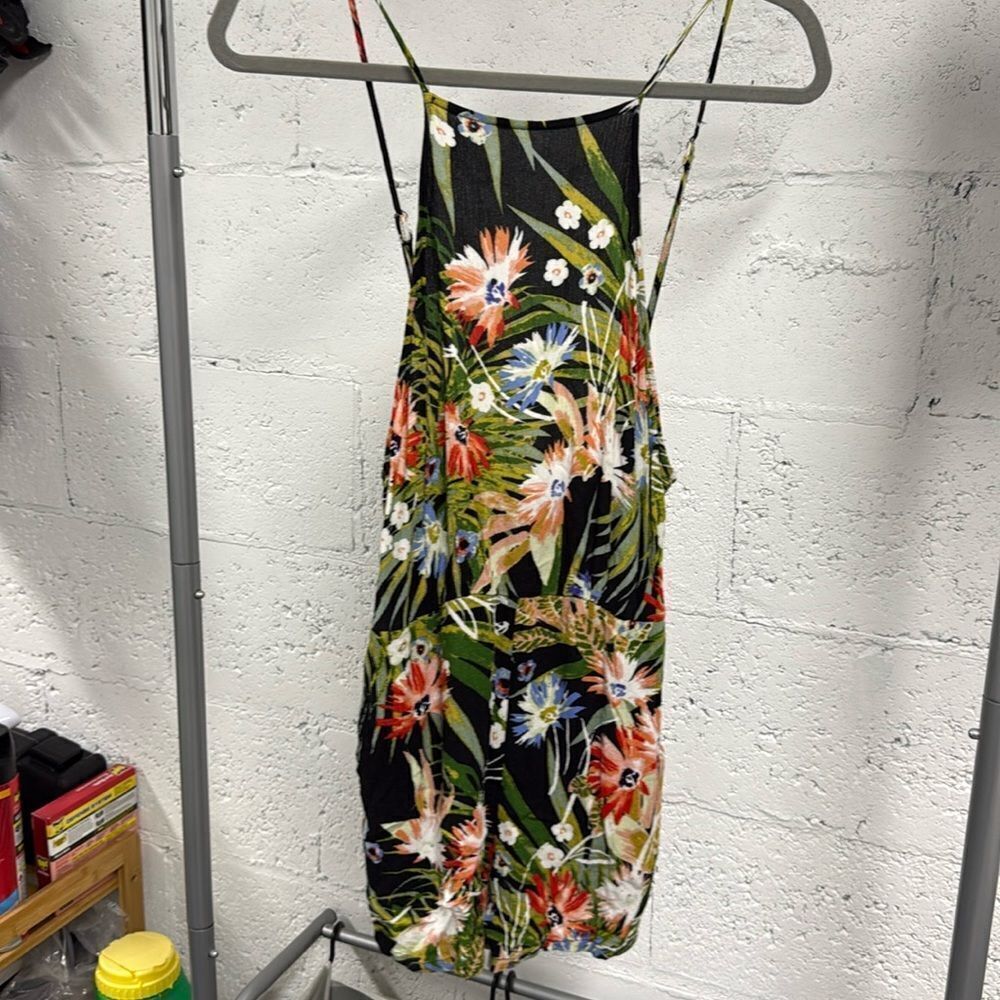 Floral Tropical Print Romper - Etiquette Size Small - Like New
